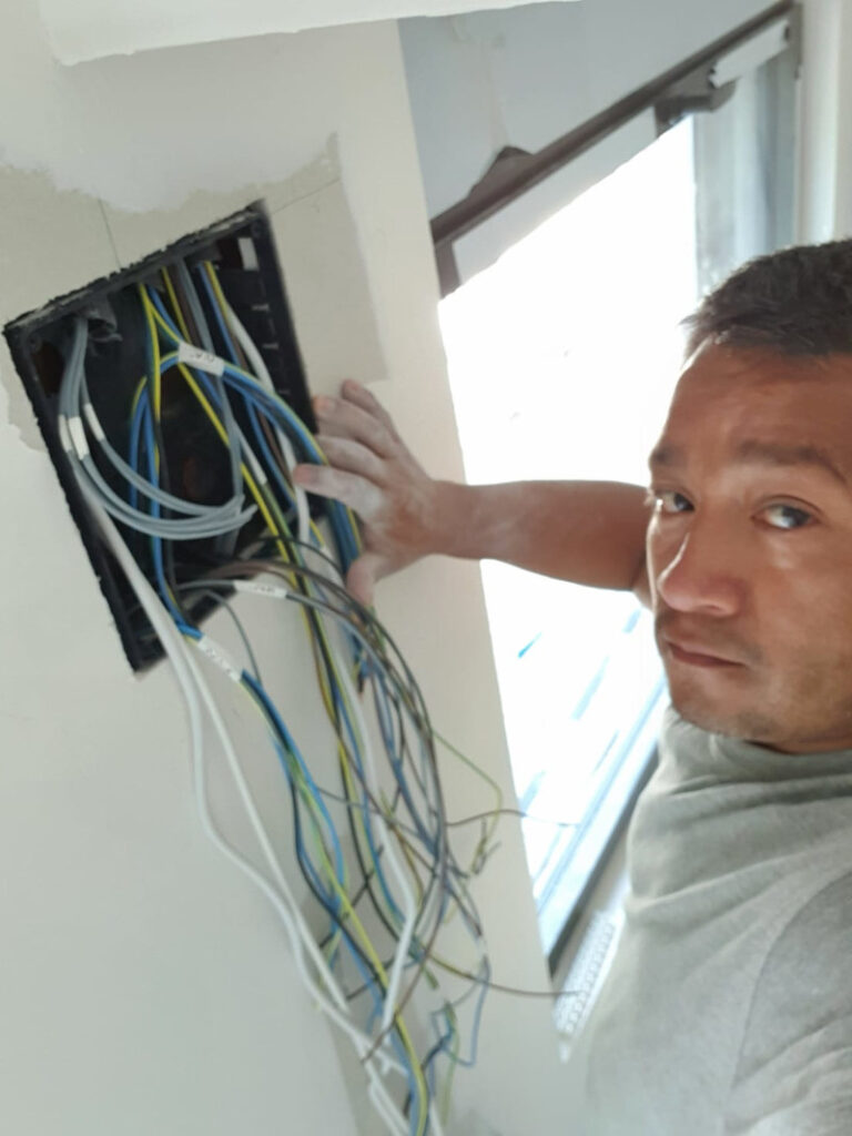 Local electrician in Southwark